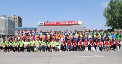陽(yáng)光五月燃激情，共同奮斗正青春